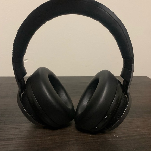 Black Phillips noise canceling headphones